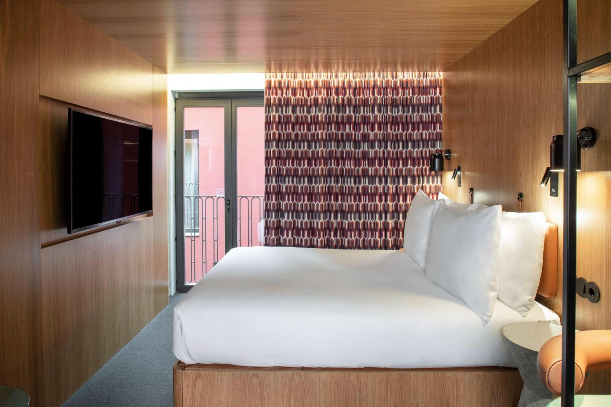 Se Catedral Porto, Tapestry Collection By Hilton 4* Oporto