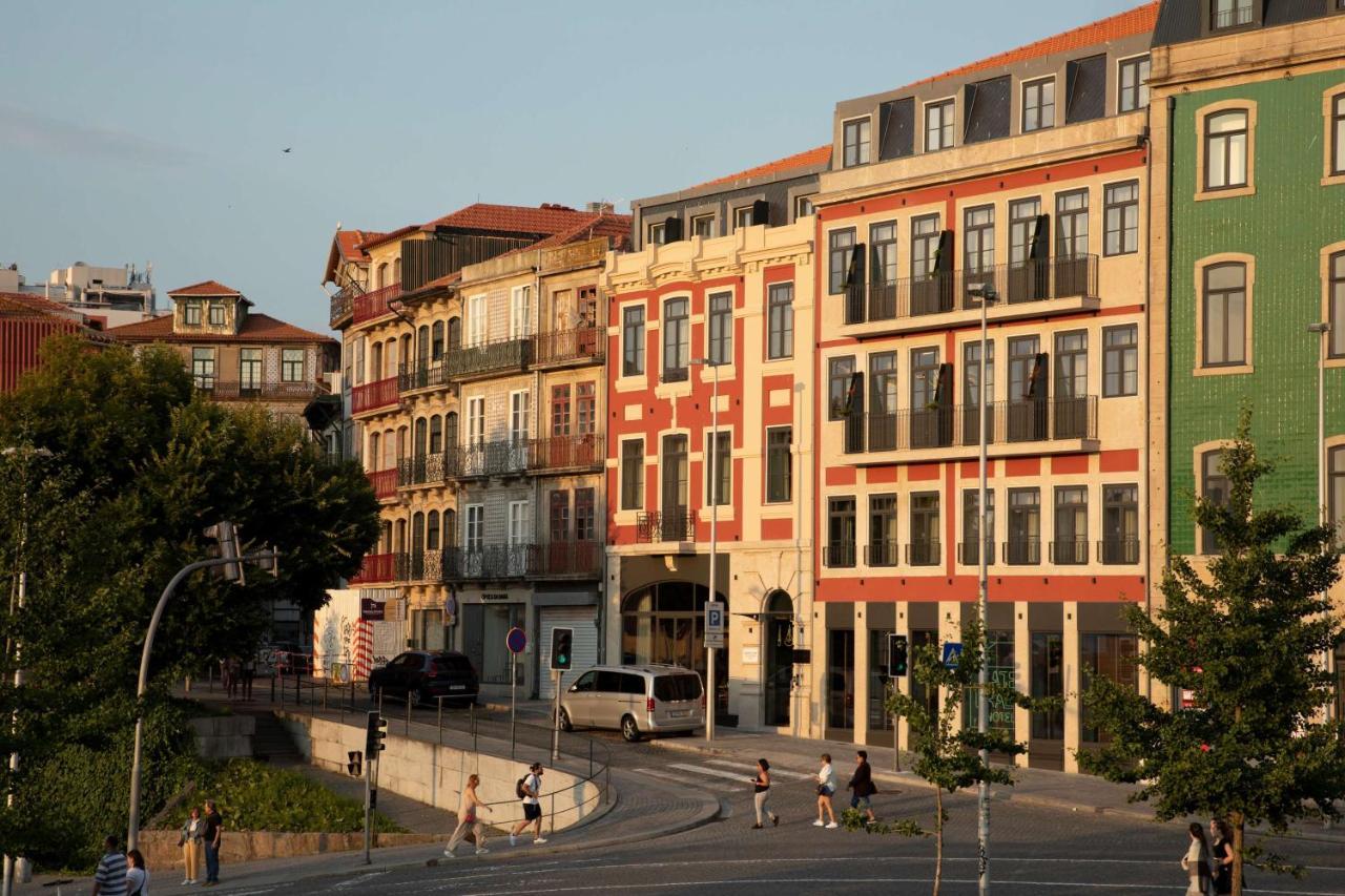 Se Catedral Porto, Tapestry Collection By Hilton 4* Oporto